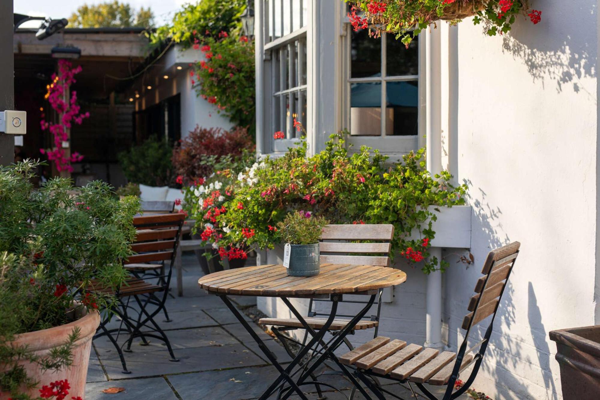 The Carpenters Arms Hotel Tonbridge Exterior foto